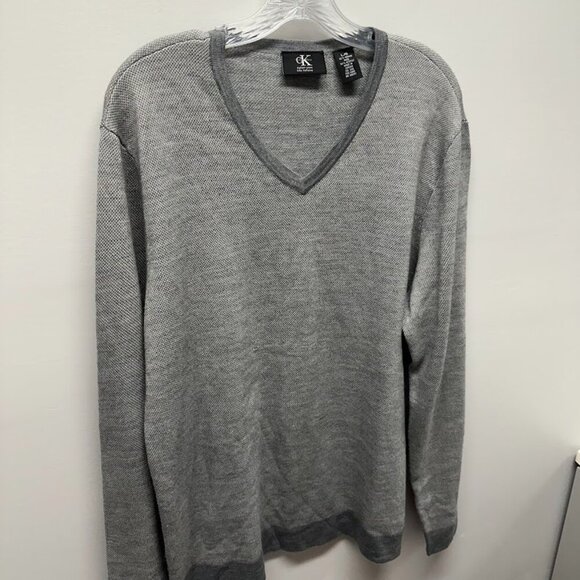Calvin Klein Men's Merino Wool Blend V-Neck Sweater | Gray Size Large - Picture 5 of 12